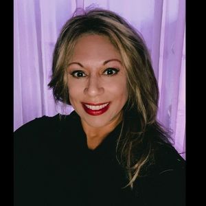 Meet your Posher, Aeryn Anderson